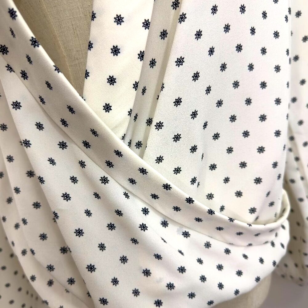 0074~H&M Women’s Polka Dot Long Sleeve Twist Blouse Sz (S /M) - Picture 4 of 13